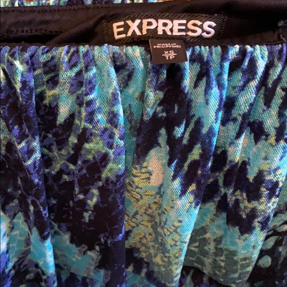 Express dress - Picture 5 of 6